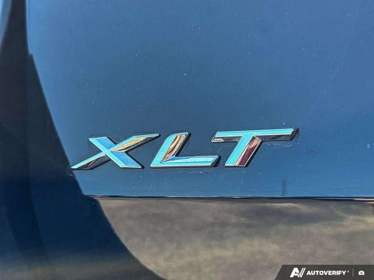 2023 Ford Explorer XLT   NAV   MOONROOF   ADAPT CRUISE Photo