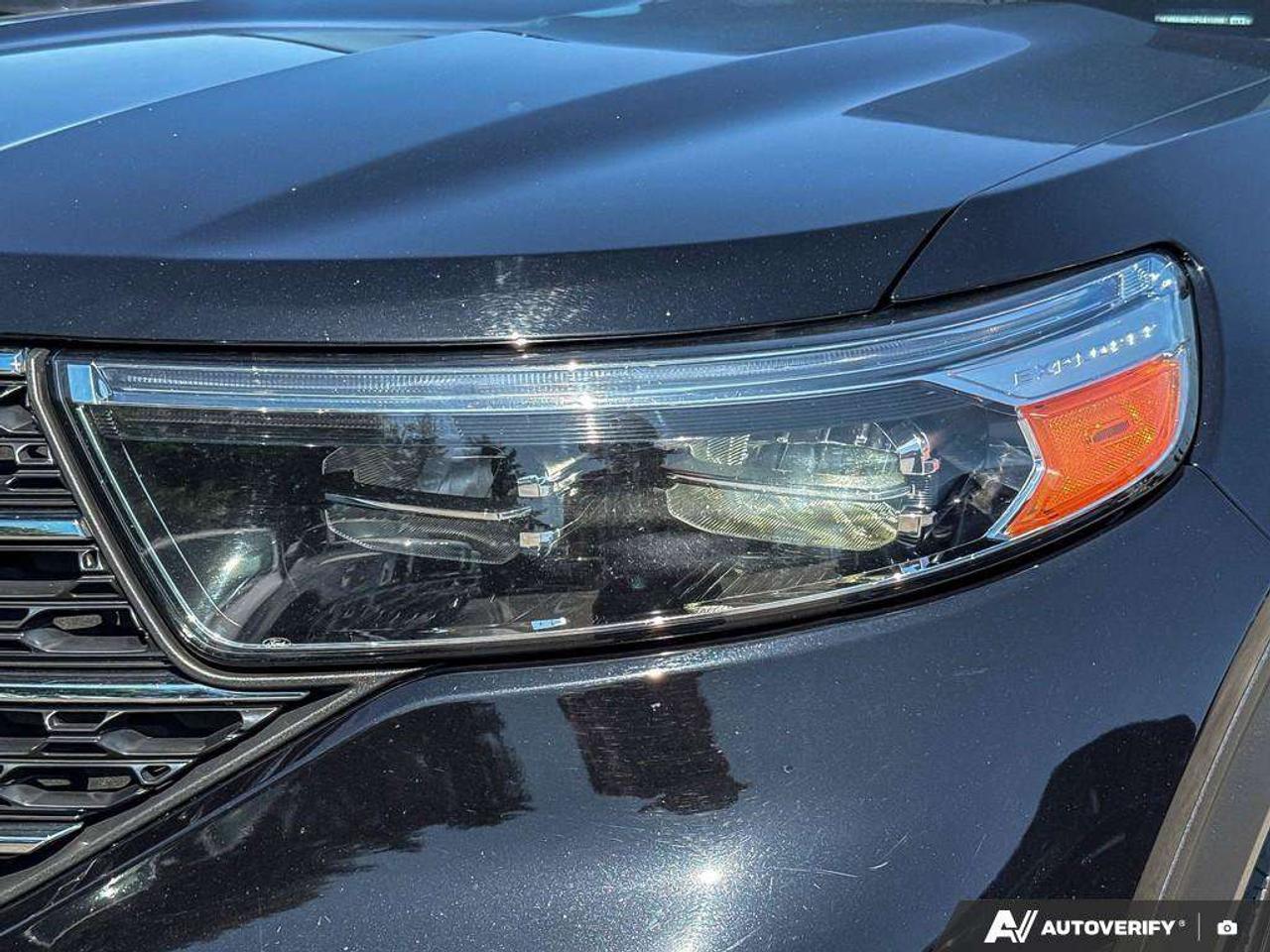 2023 Ford Explorer XLT   NAV   MOONROOF   ADAPT CRUISE Photo