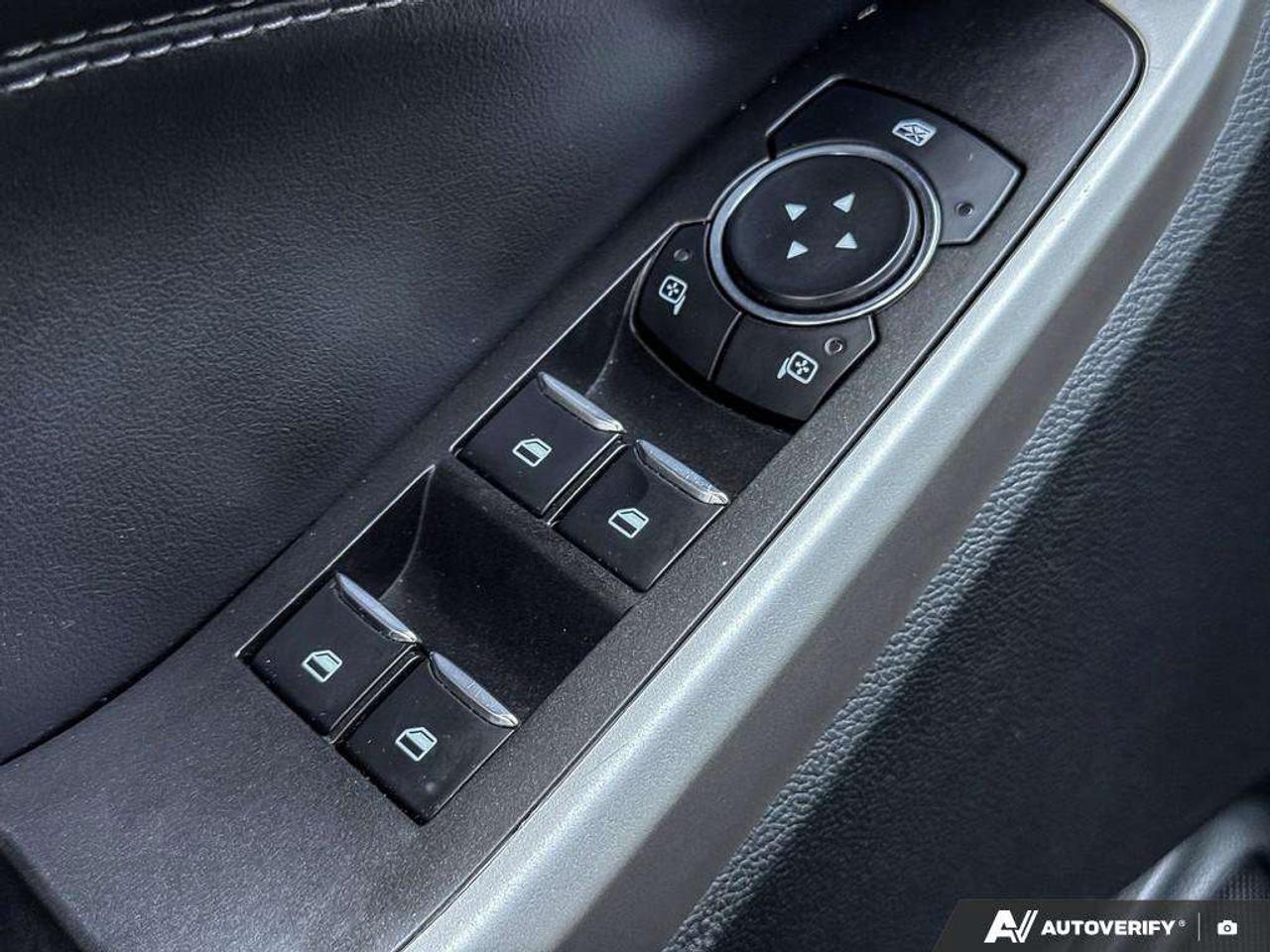 2023 Ford Explorer XLT   NAV   MOONROOF   ADAPT CRUISE Photo