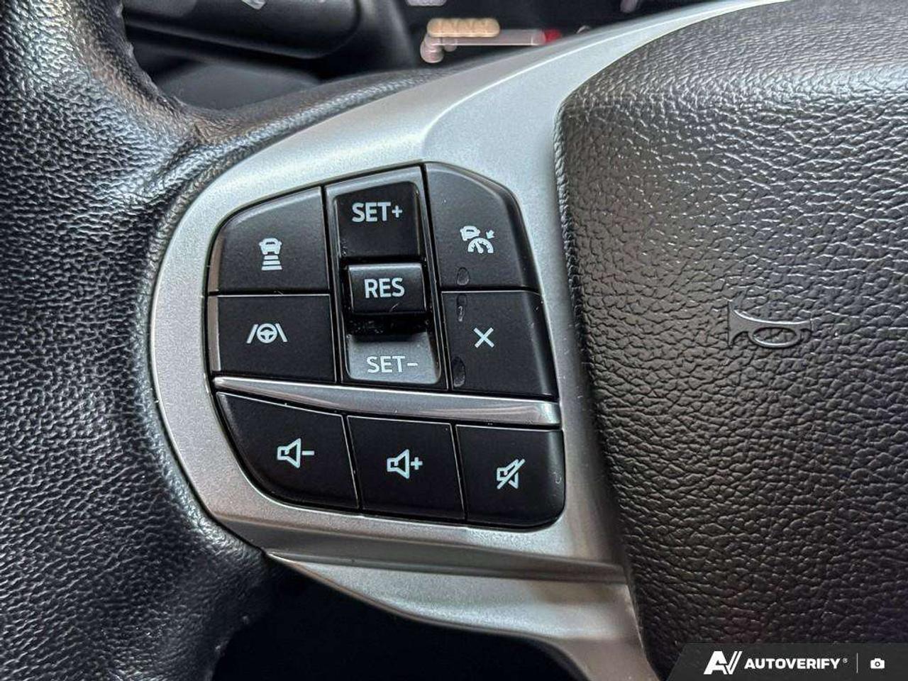2023 Ford Explorer XLT   NAV   MOONROOF   ADAPT CRUISE Photo