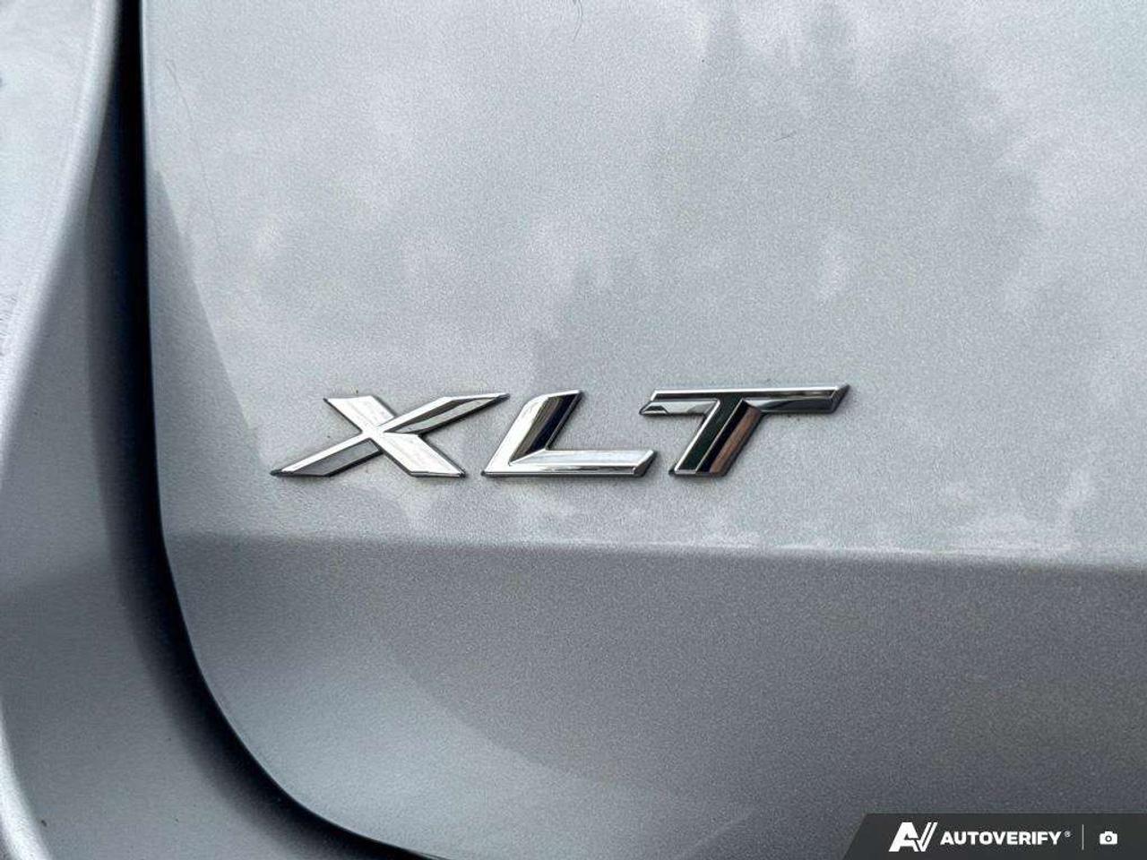 2023 Ford Explorer XLT   MOONROOF   NAV   ADAPT CRUISE Photo