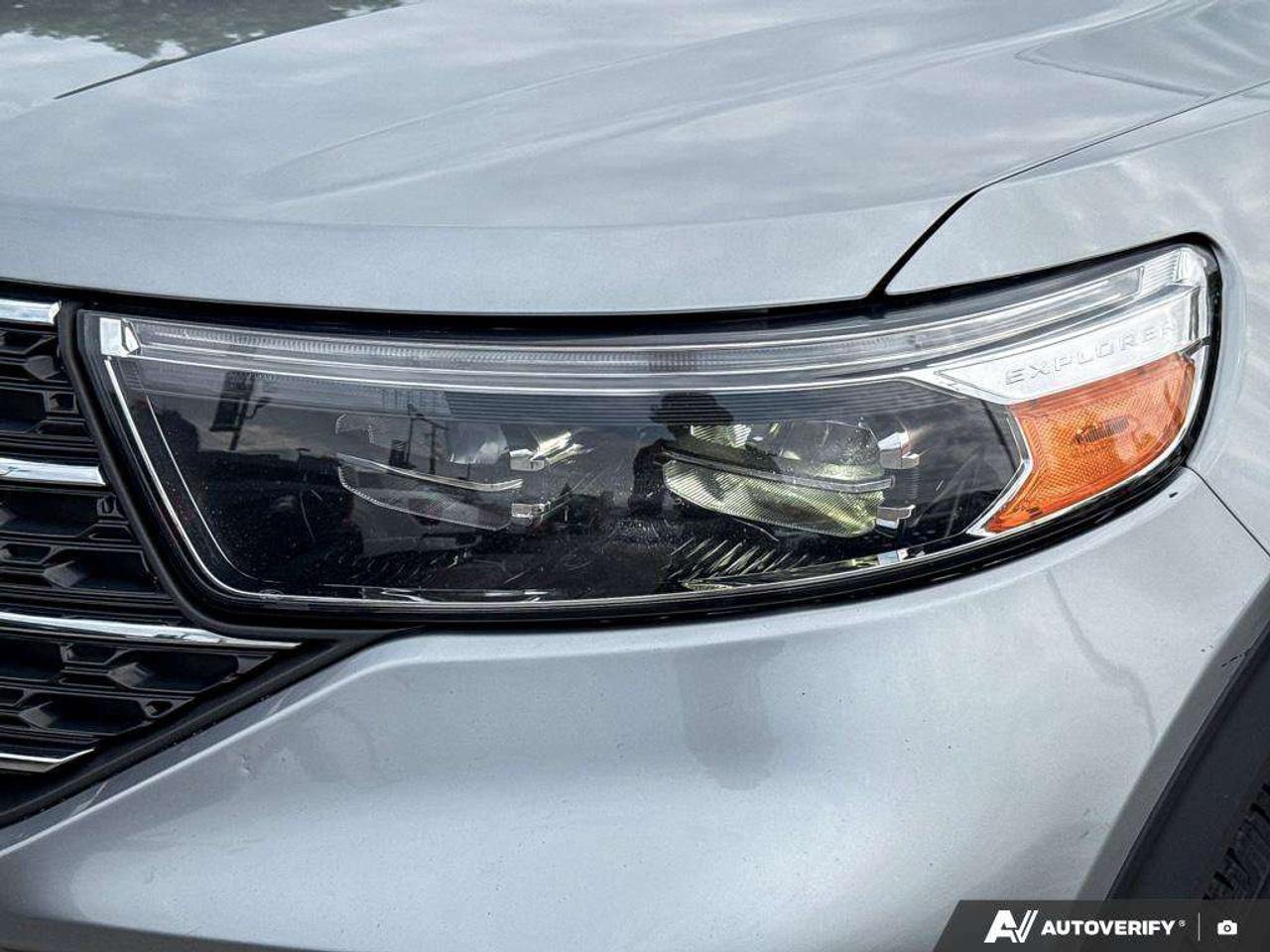 2023 Ford Explorer XLT   MOONROOF   NAV   ADAPT CRUISE Photo