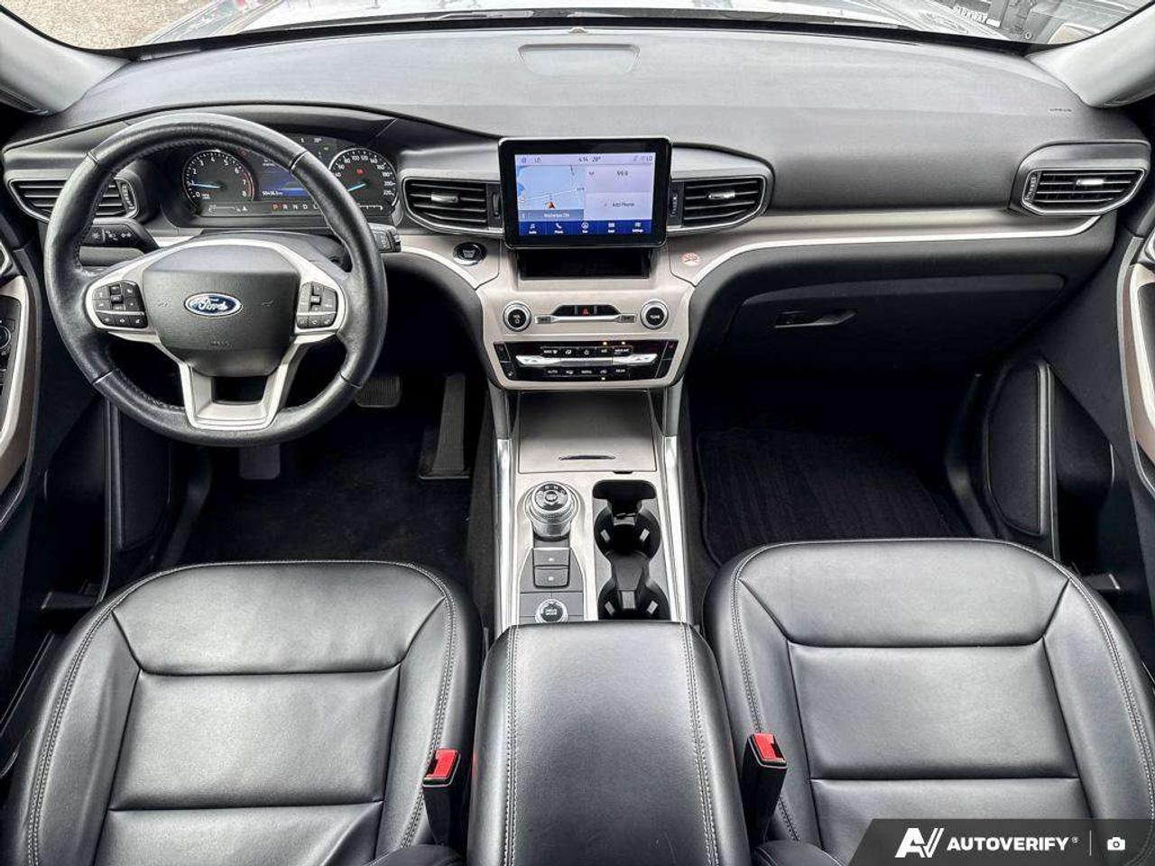 2023 Ford Explorer XLT   MOONROOF   NAV   ADAPT CRUISE Photo