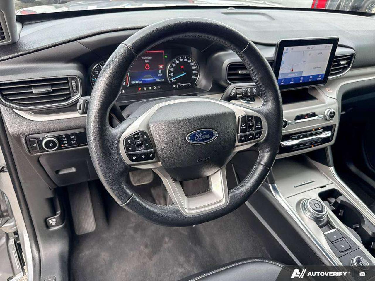 2023 Ford Explorer XLT   MOONROOF   NAV   ADAPT CRUISE Photo