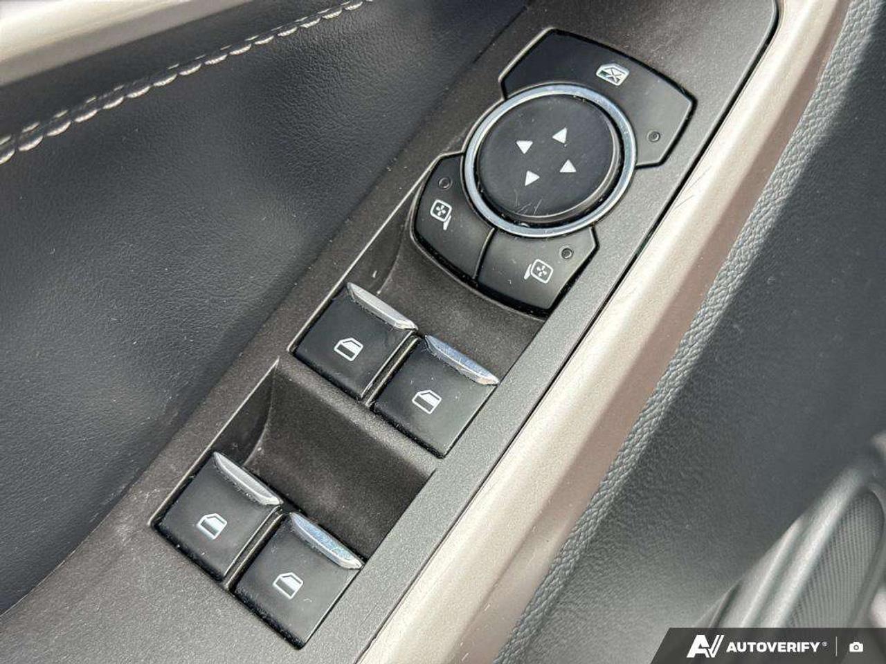 2023 Ford Explorer XLT   MOONROOF   NAV   ADAPT CRUISE Photo
