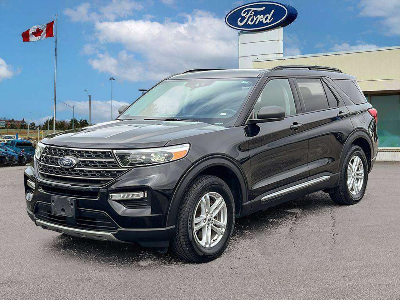 2023 Ford Explorer XLT   MOONROOF   NAV   ADAPT CRUISE Photo