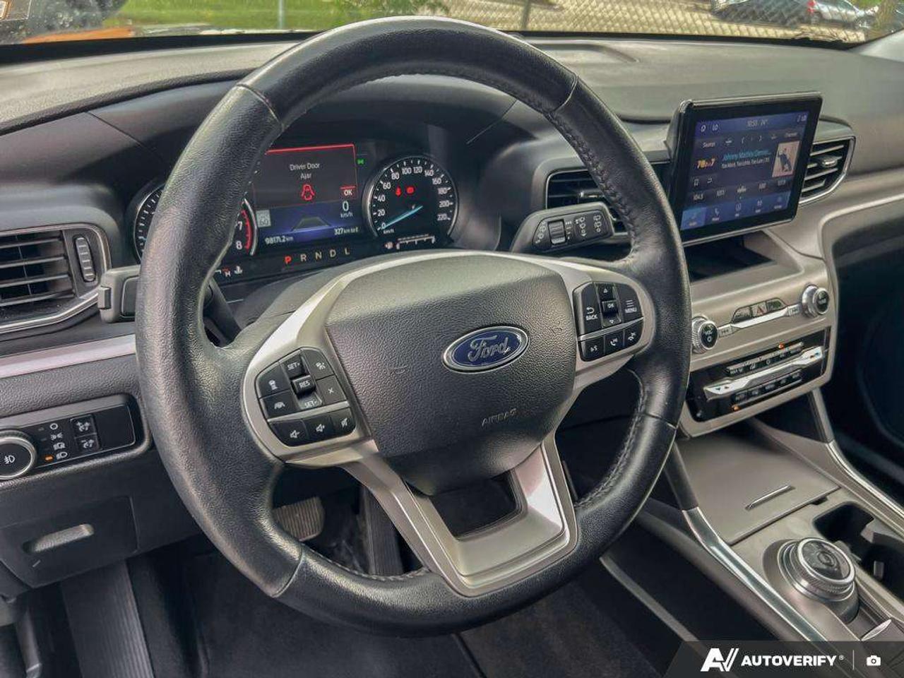 2023 Ford Explorer XLT   MOONROOF   NAV   ADAPT CRUISE Photo