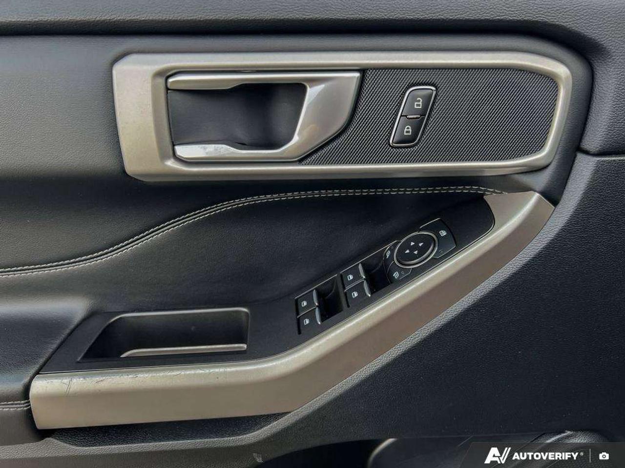 2023 Ford Explorer XLT   MOONROOF   NAV   ADAPT CRUISE Photo