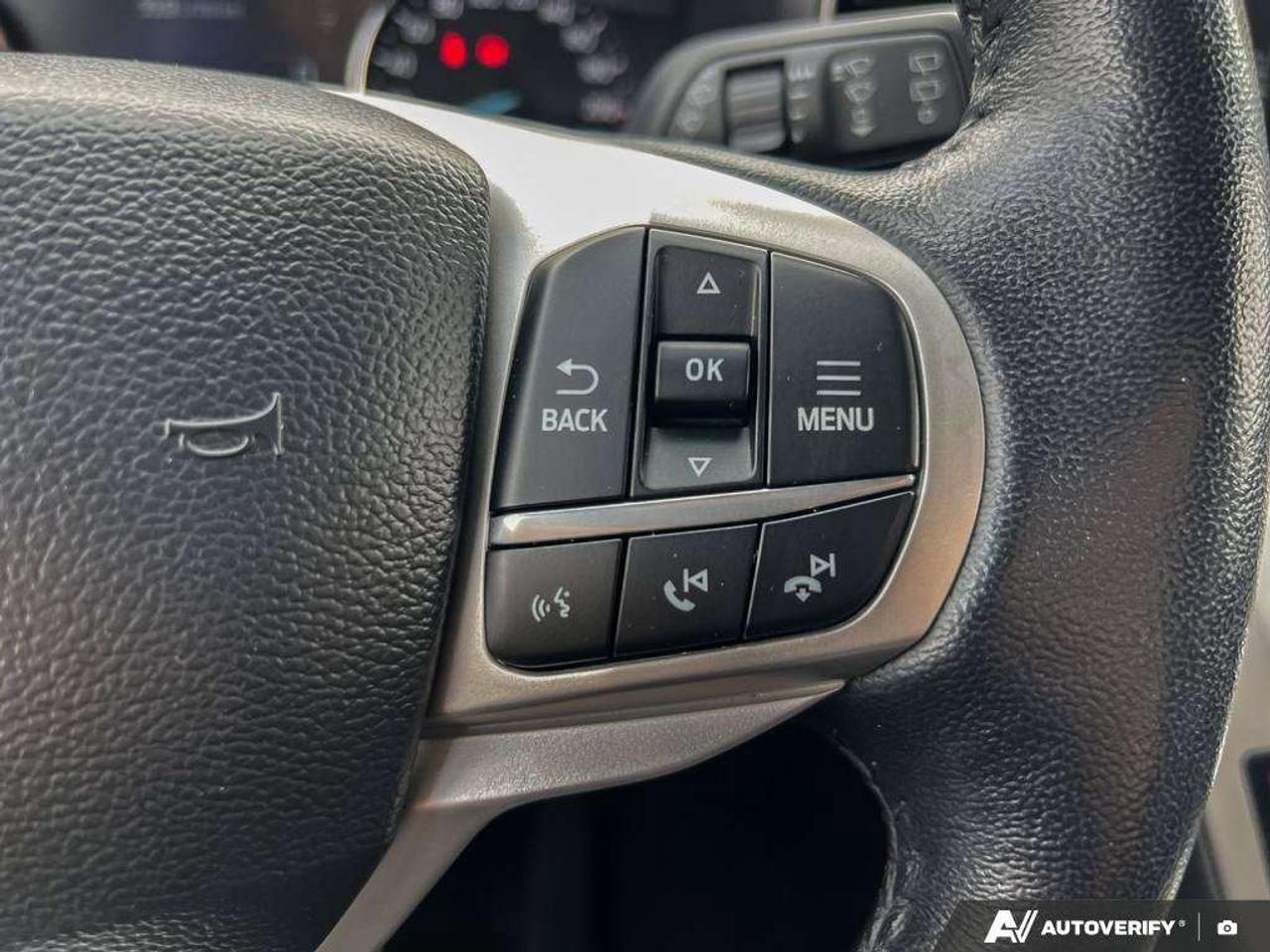 2023 Ford Explorer XLT   MOONROOF   NAV   ADAPT CRUISE Photo