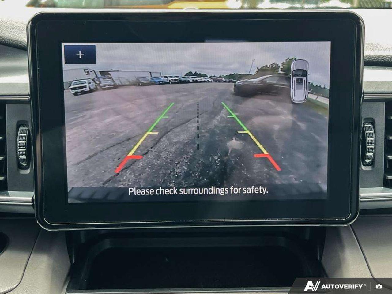2023 Ford Explorer XLT   MOONROOF   NAV   ADAPT CRUISE Photo