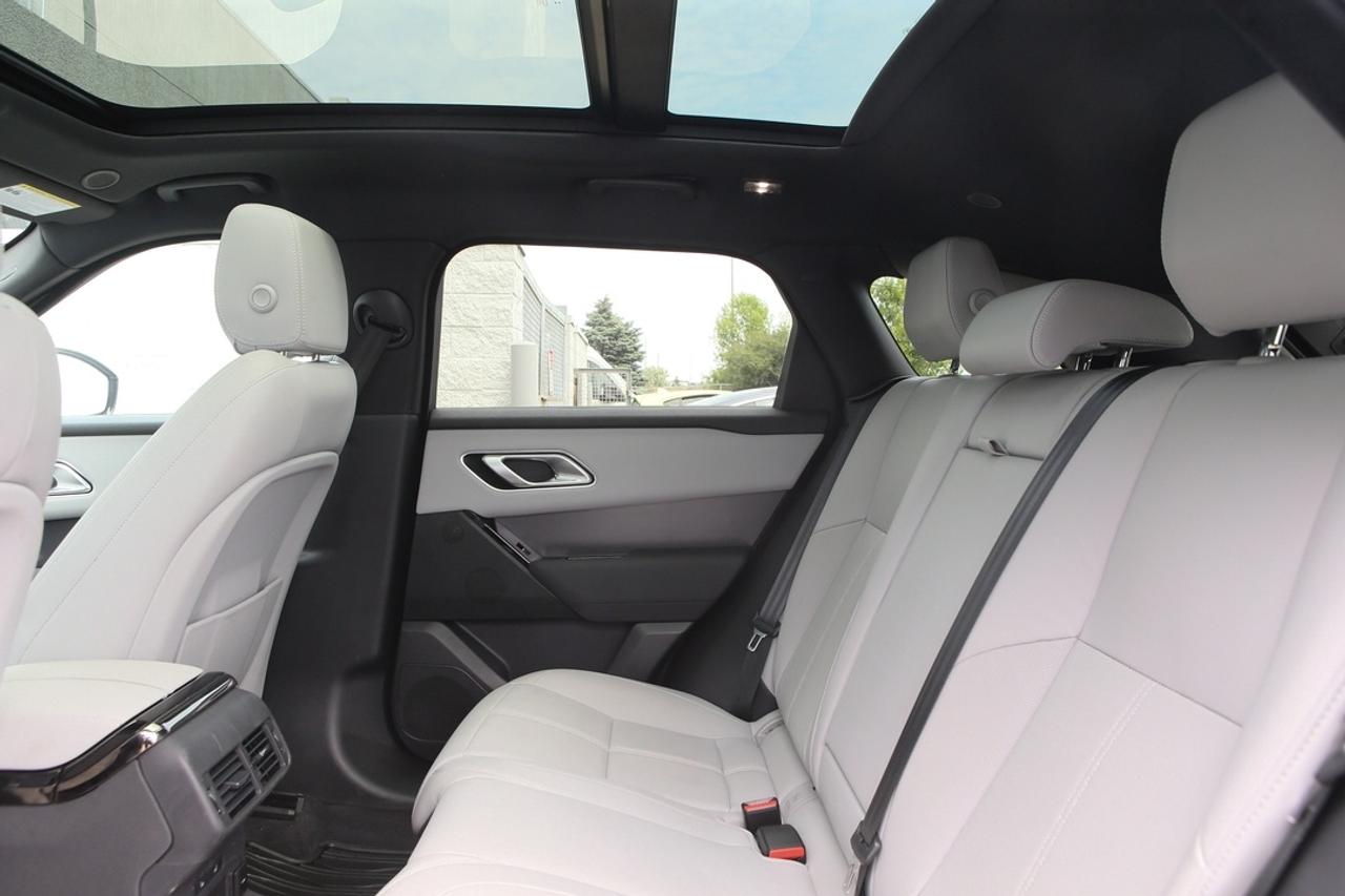 2024 Land Rover Range Rover Velar Dynamic SE Photo