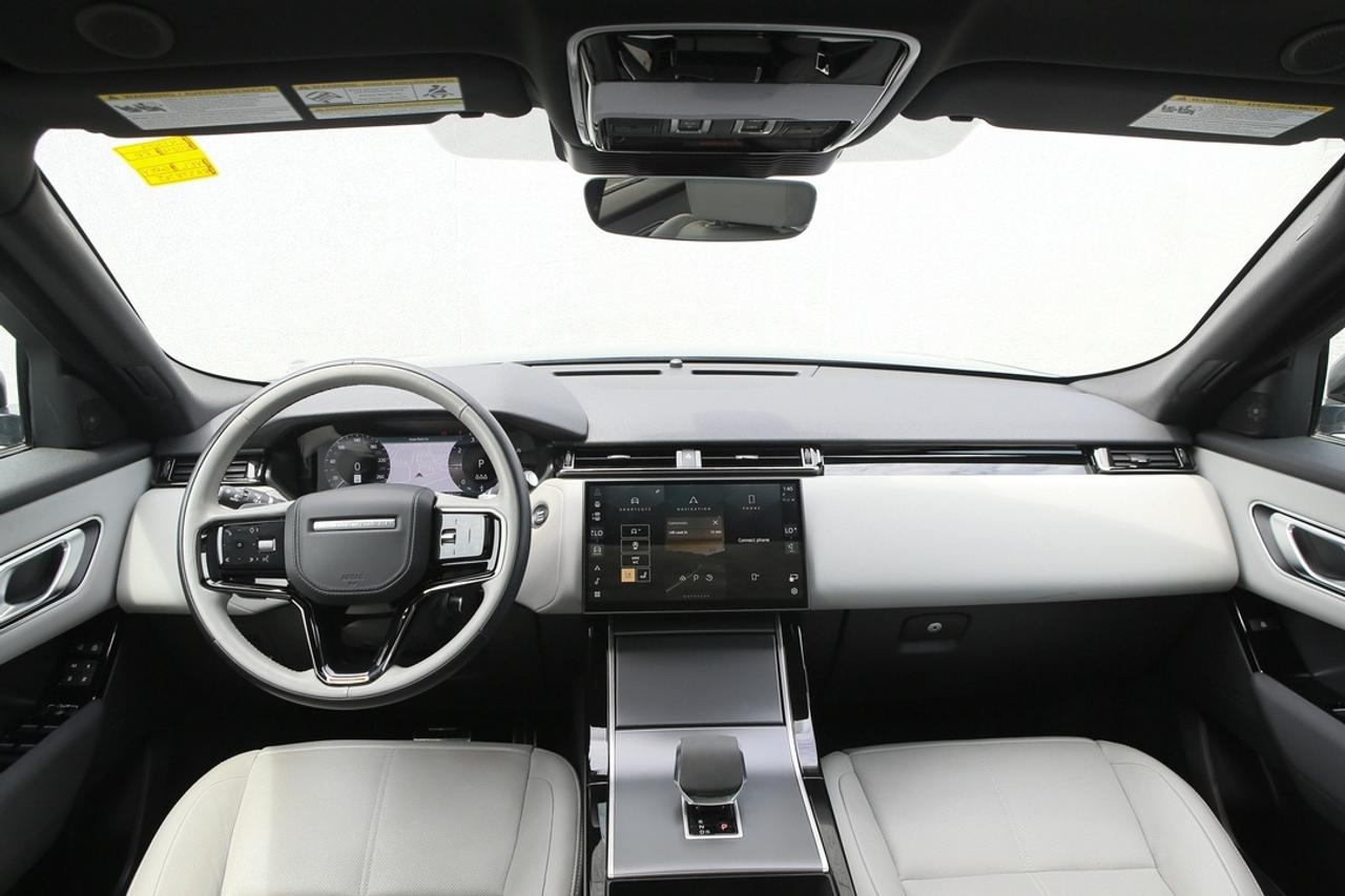2024 Land Rover Range Rover Velar Dynamic SE Photo