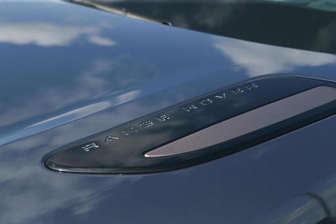 2024 Land Rover Range Rover Velar Dynamic SE Photo