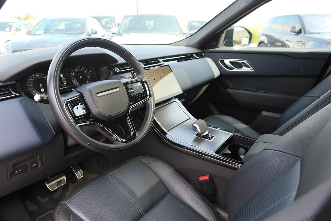 2024 Land Rover Range Rover Velar Dynamic SE Photo