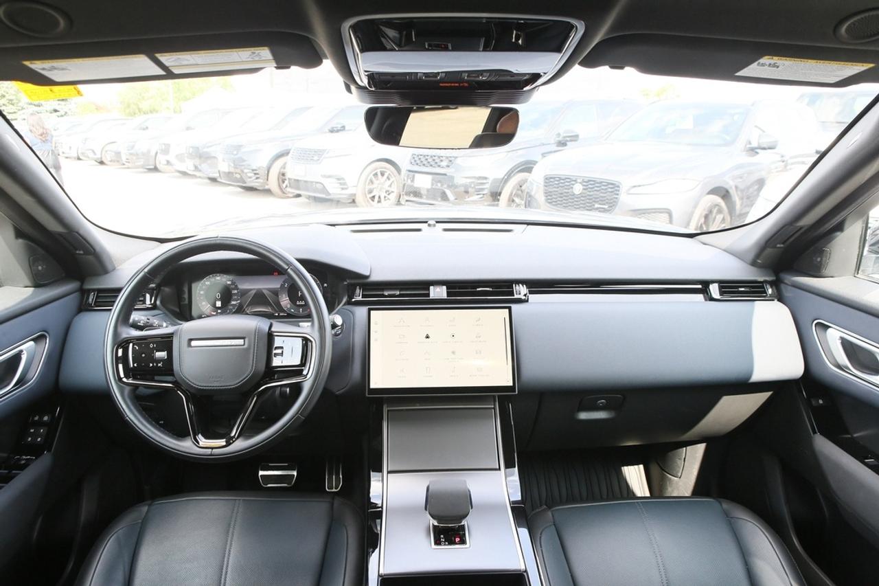 2024 Land Rover Range Rover Velar Dynamic SE Photo