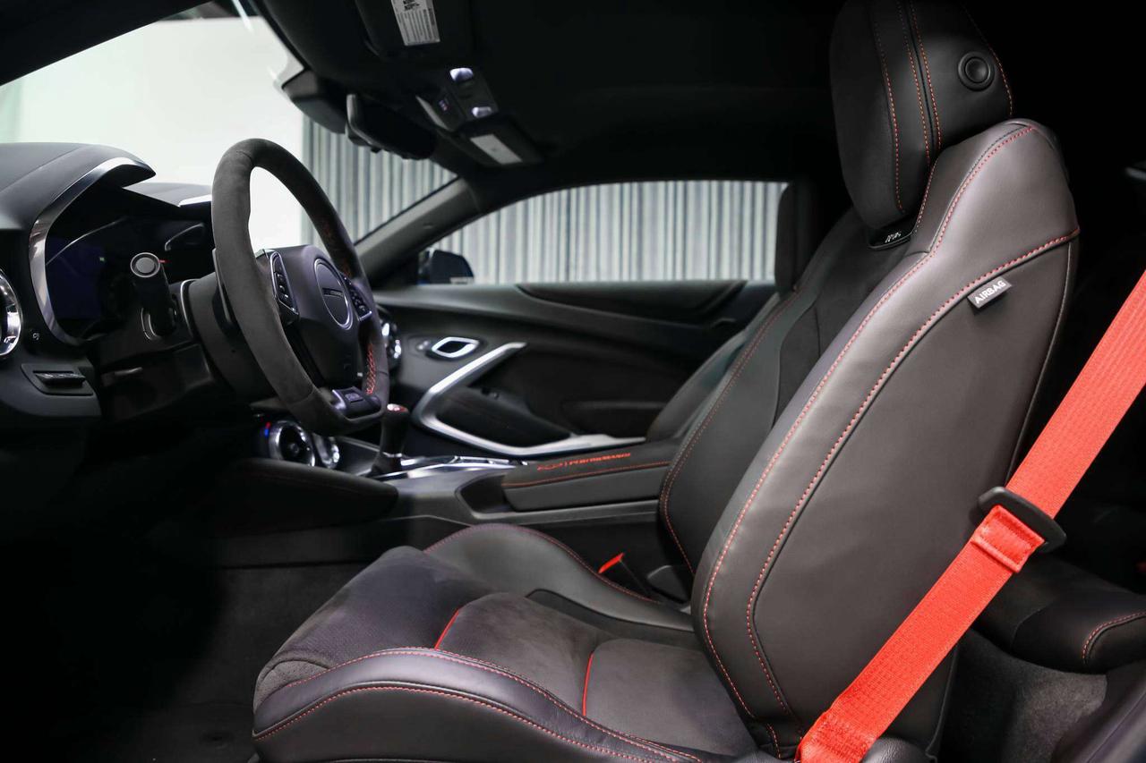2022 Chevrolet Camaro ZL1 1LE EXTREME TRACK PACK MANUAL 650HP ALMOSTNEW Photo