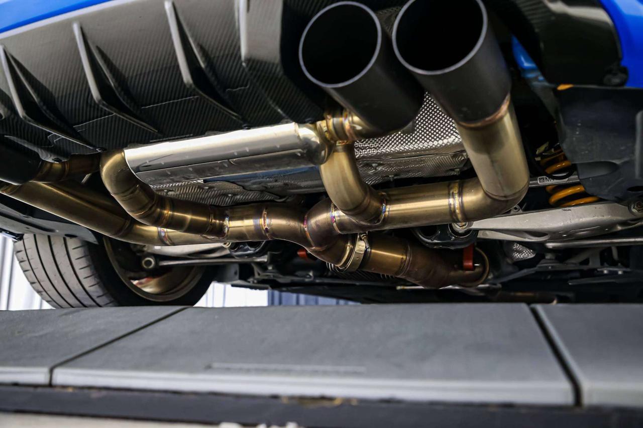 2020 BMW M2 CS 444HP MANUAL GOLDRIMS CARBONROOF CUSTOMEXHAUST Photo