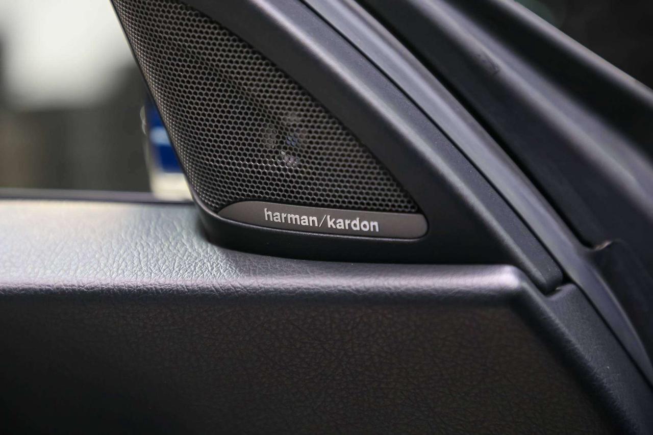 2020 BMW M2 CS 444HP MANUAL GOLDRIMS CARBONROOF CUSTOMEXHAUST Photo