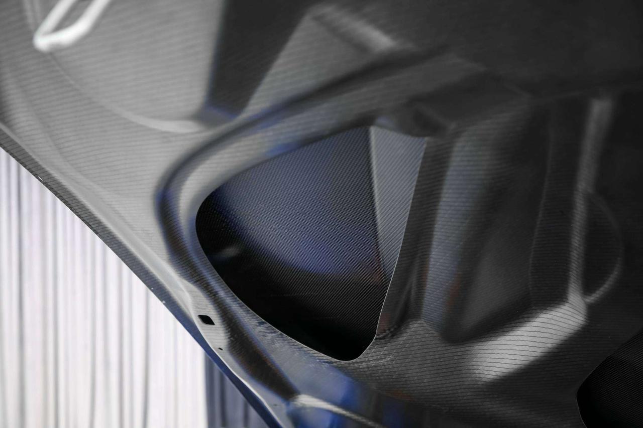 2020 BMW M2 CS 444HP MANUAL GOLDRIMS CARBONROOF CUSTOMEXHAUST Photo