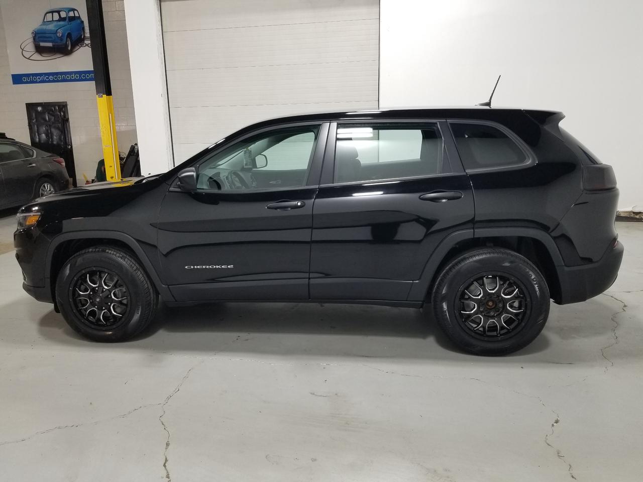 2019 Jeep Cherokee Sport 4dr 4x4 Photo