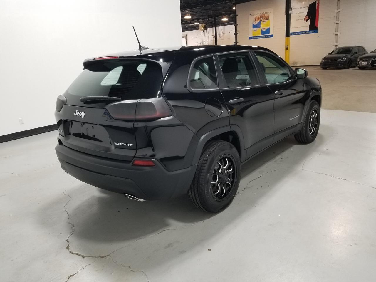 2019 Jeep Cherokee Sport 4dr 4x4 Photo