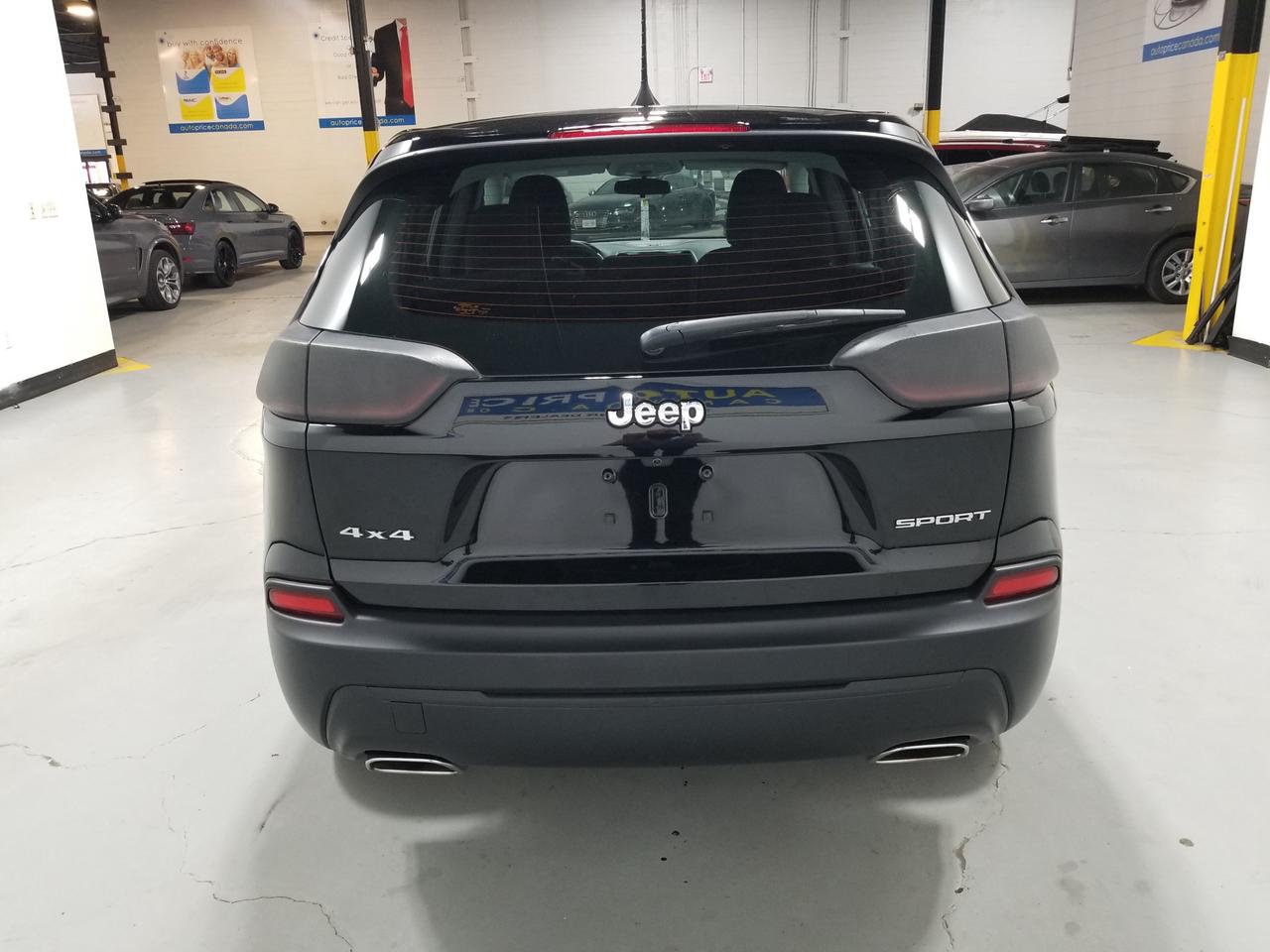 2019 Jeep Cherokee Sport 4dr 4x4 Photo