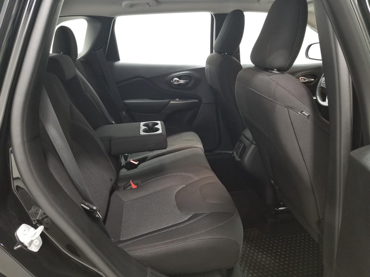 2019 Jeep Cherokee Sport 4dr 4x4 Photo