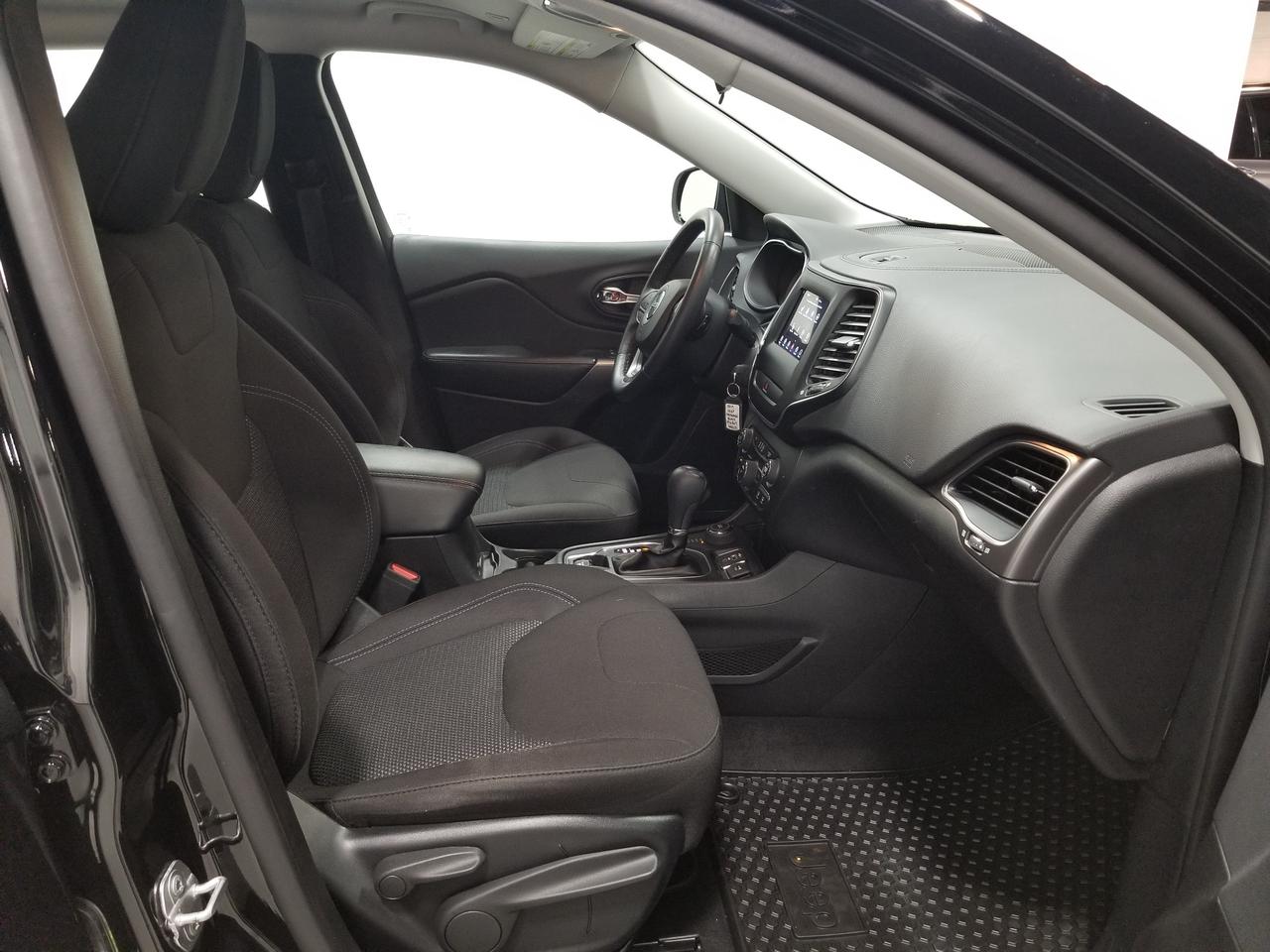 2019 Jeep Cherokee Sport 4dr 4x4 Photo