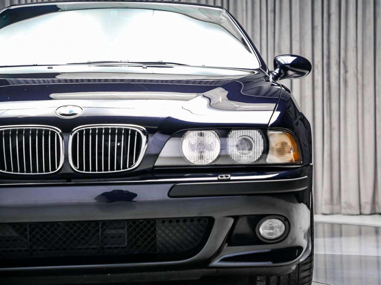 2000 BMW 5 Series SEDAN V8 MANUAL CARAMELINT NOACCIDENT CANADIANCAR Photo