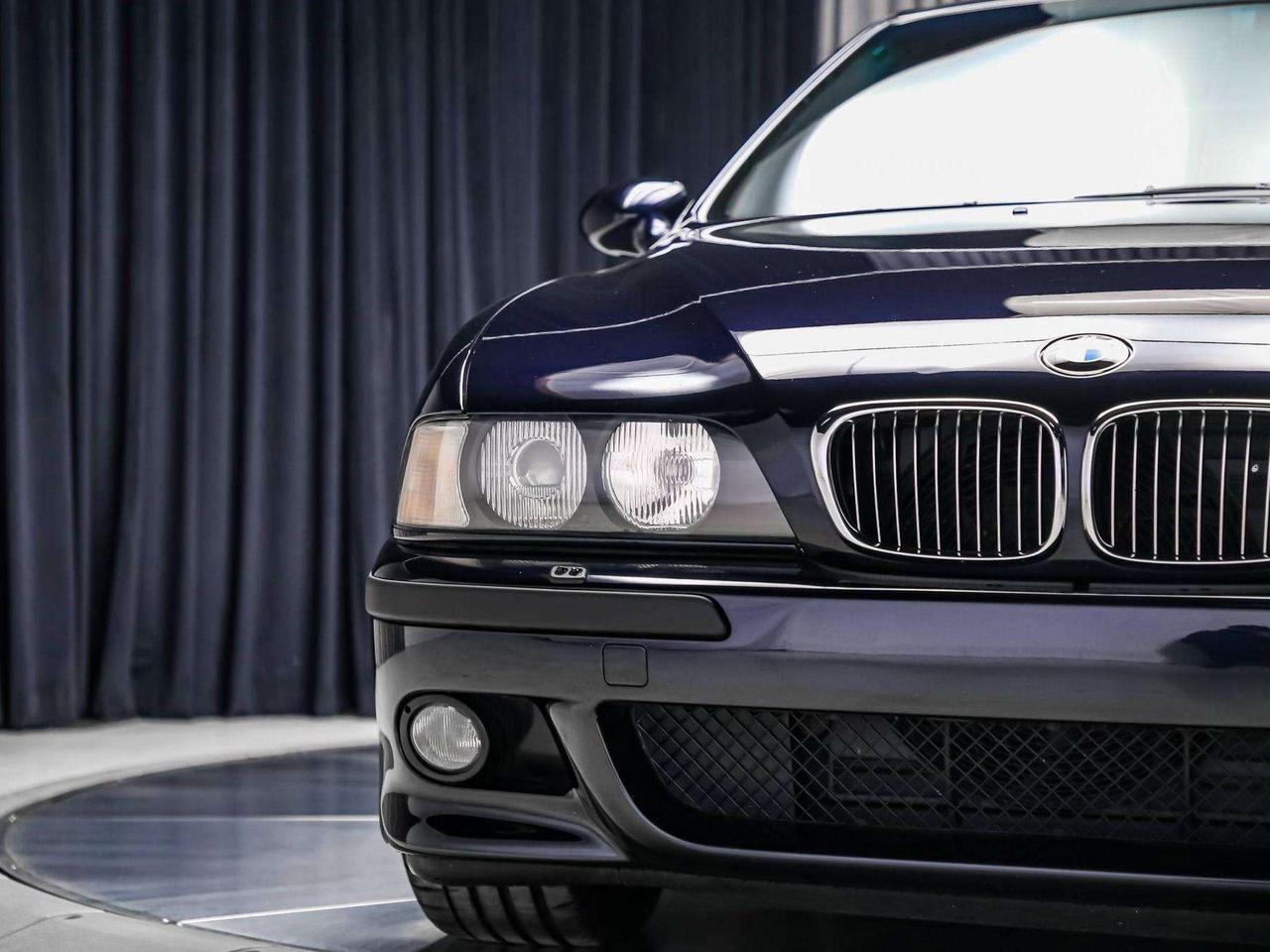 2000 BMW 5 Series SEDAN V8 MANUAL CARAMELINT NOACCIDENT CANADIANCAR Photo