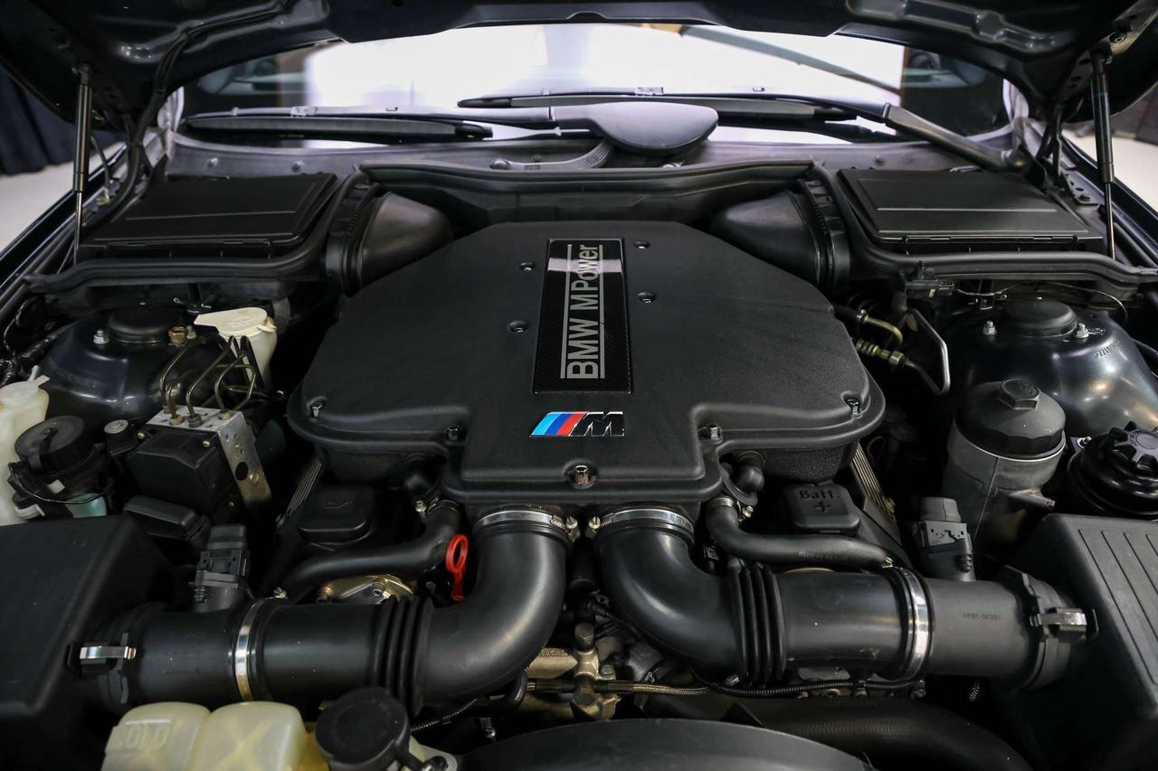 2000 BMW 5 Series SEDAN V8 MANUAL CARAMELINT NOACCIDENT CANADIANCAR Photo
