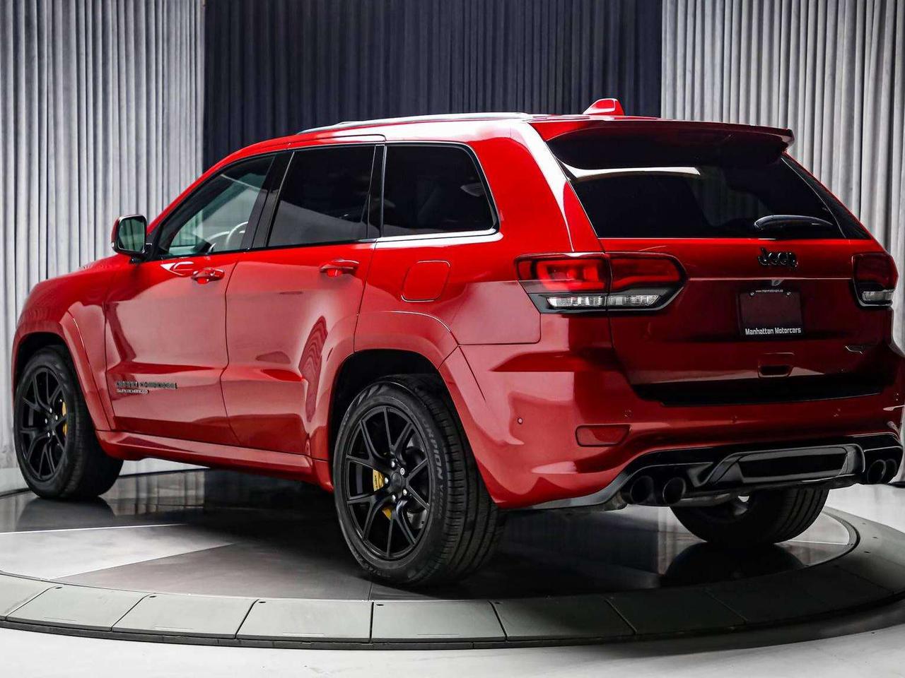 2018 Jeep Grand Cherokee TRACKHAWK 4X4 707HP ORANGEINT ADAPTVCRUZ ROOF Photo