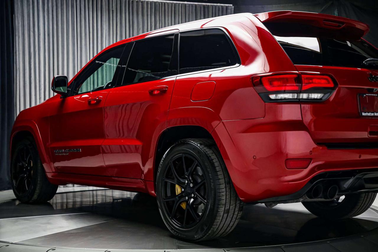 2018 Jeep Grand Cherokee TRACKHAWK 4X4 707HP ORANGEINT ADAPTVCRUZ ROOF Photo