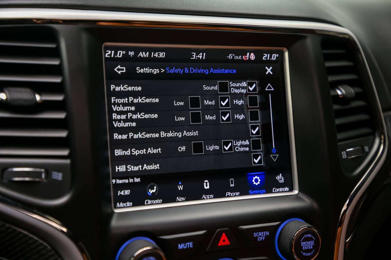 2018 Jeep Grand Cherokee TRACKHAWK 4X4 707HP ORANGEINT ADAPTVCRUZ ROOF Photo
