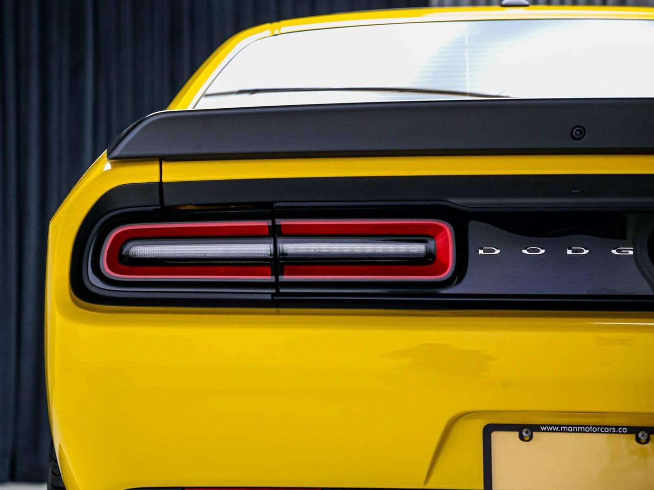 2017 Dodge Challenger SRT HELLCAT MANUAL 707HP  NOACCIDENT LOWKMS RARE Photo