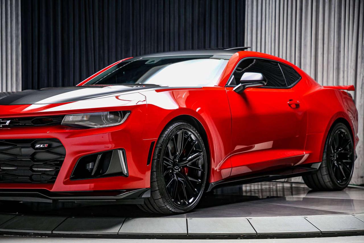2023 Chevrolet Camaro ZL1 COUPE MANUAL 650HP NOACCIDENT MAGNETICRIDE LSD Photo