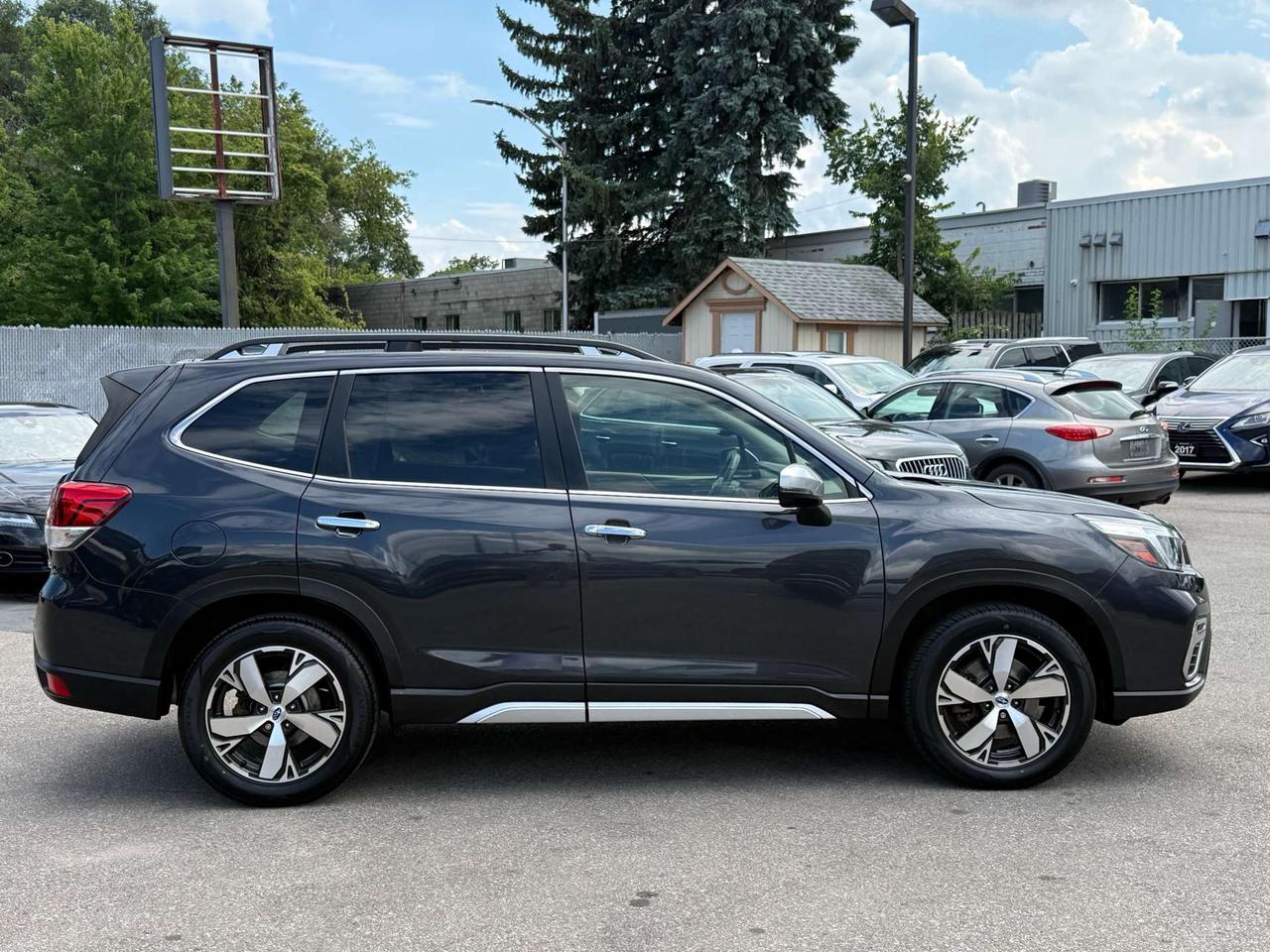 2019 Subaru Forester 2.5i Premier w/EyeSight Pkg  CERTIFIED MINT Photo