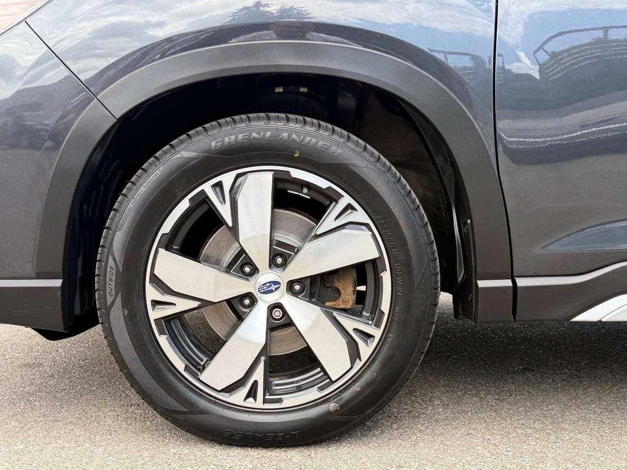 2019 Subaru Forester 2.5i Premier w/EyeSight Pkg  CERTIFIED MINT Photo
