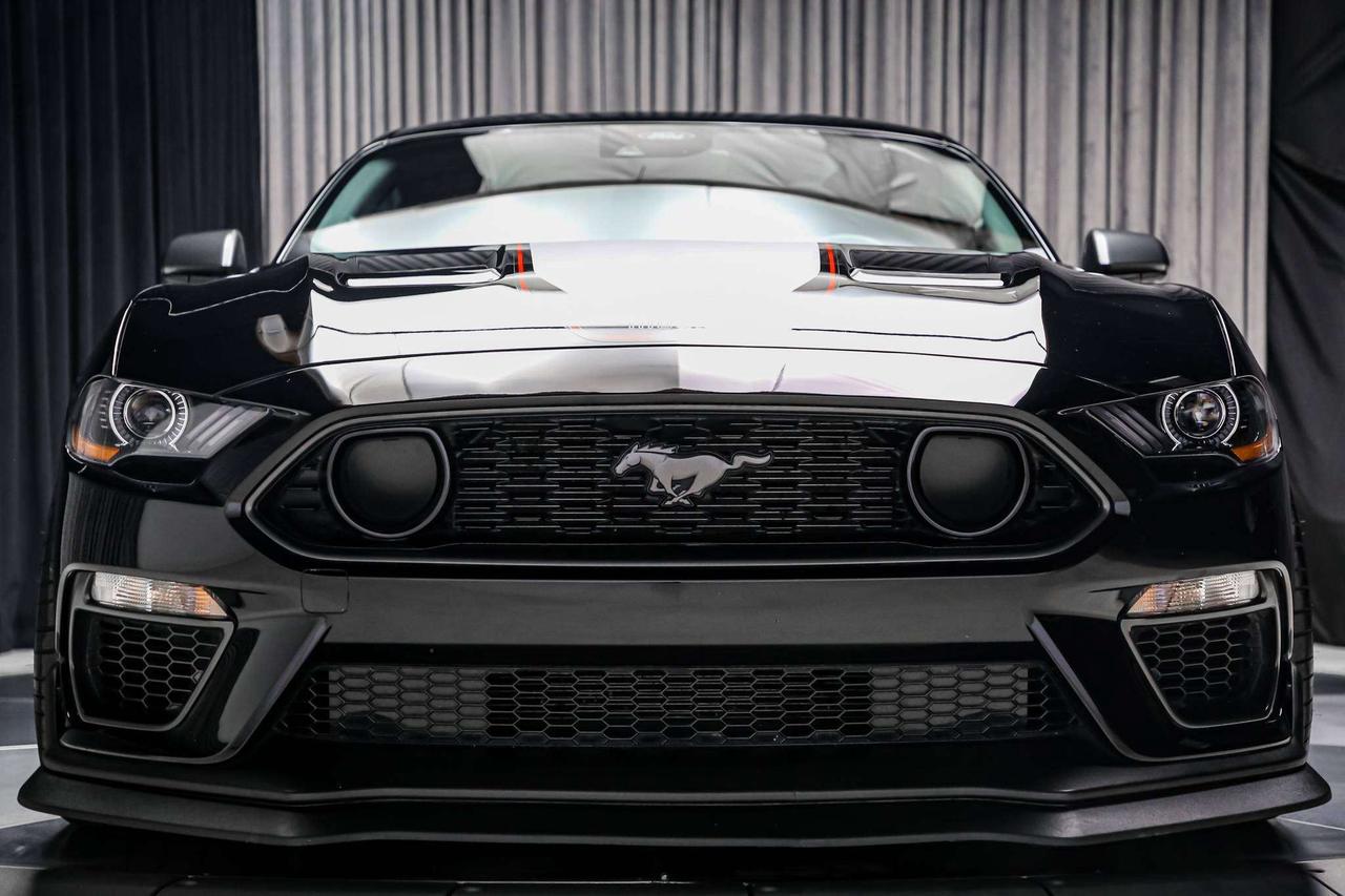 2022 Ford Mustang MACH 1 5.0L 470HP MANUAL HANDLINGPKG RECARO LOWKM Photo