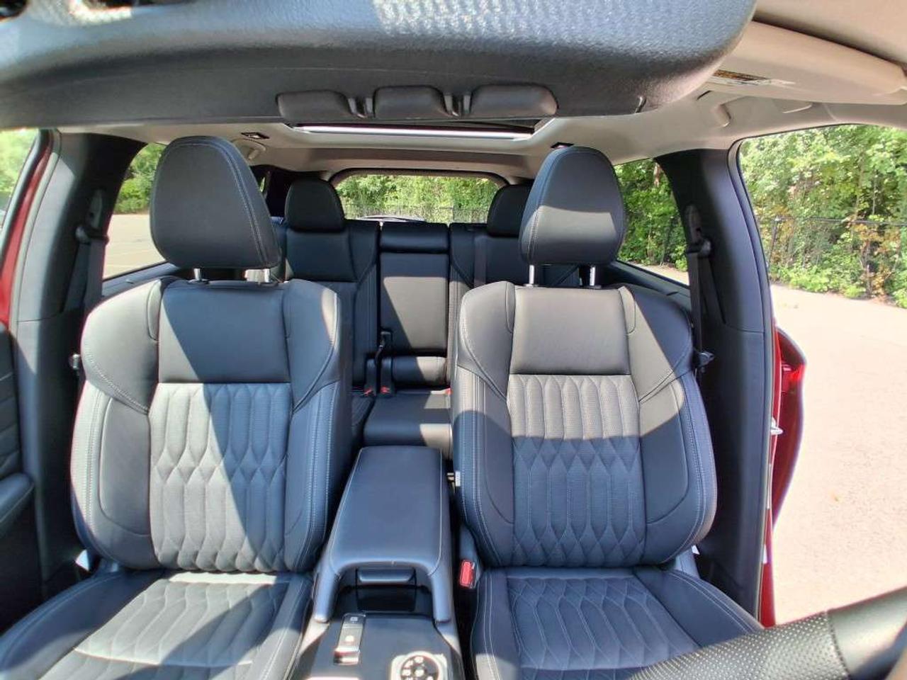 2025 Mitsubishi Outlander SEL S-AWC Photo