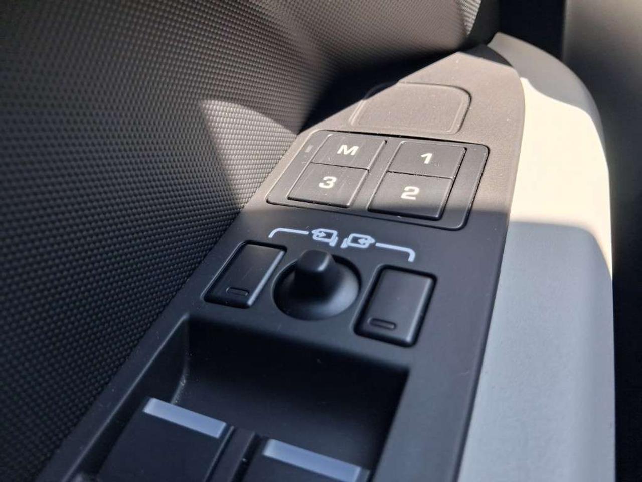2023 Land Rover Defender 110 S AWD Photo