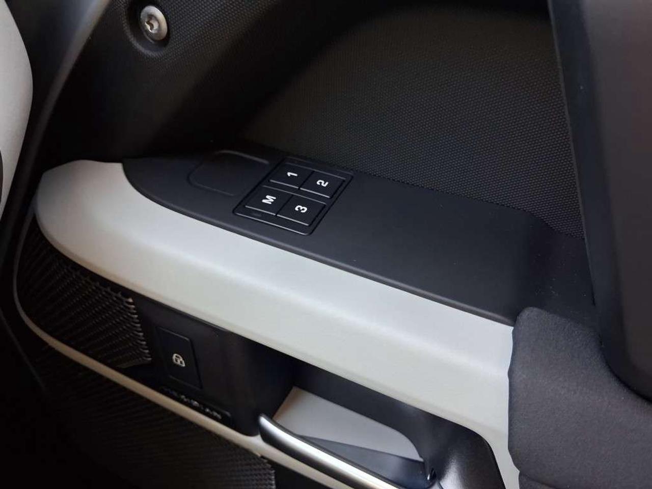 2023 Land Rover Defender 110 S AWD Photo