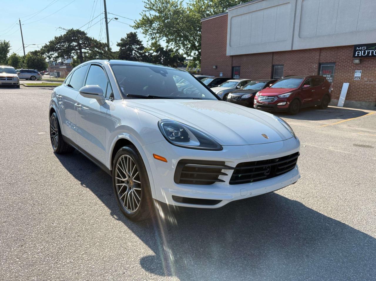 2023 Porsche Cayenne Coupe AWD, PERFORMANCE PKG Photo