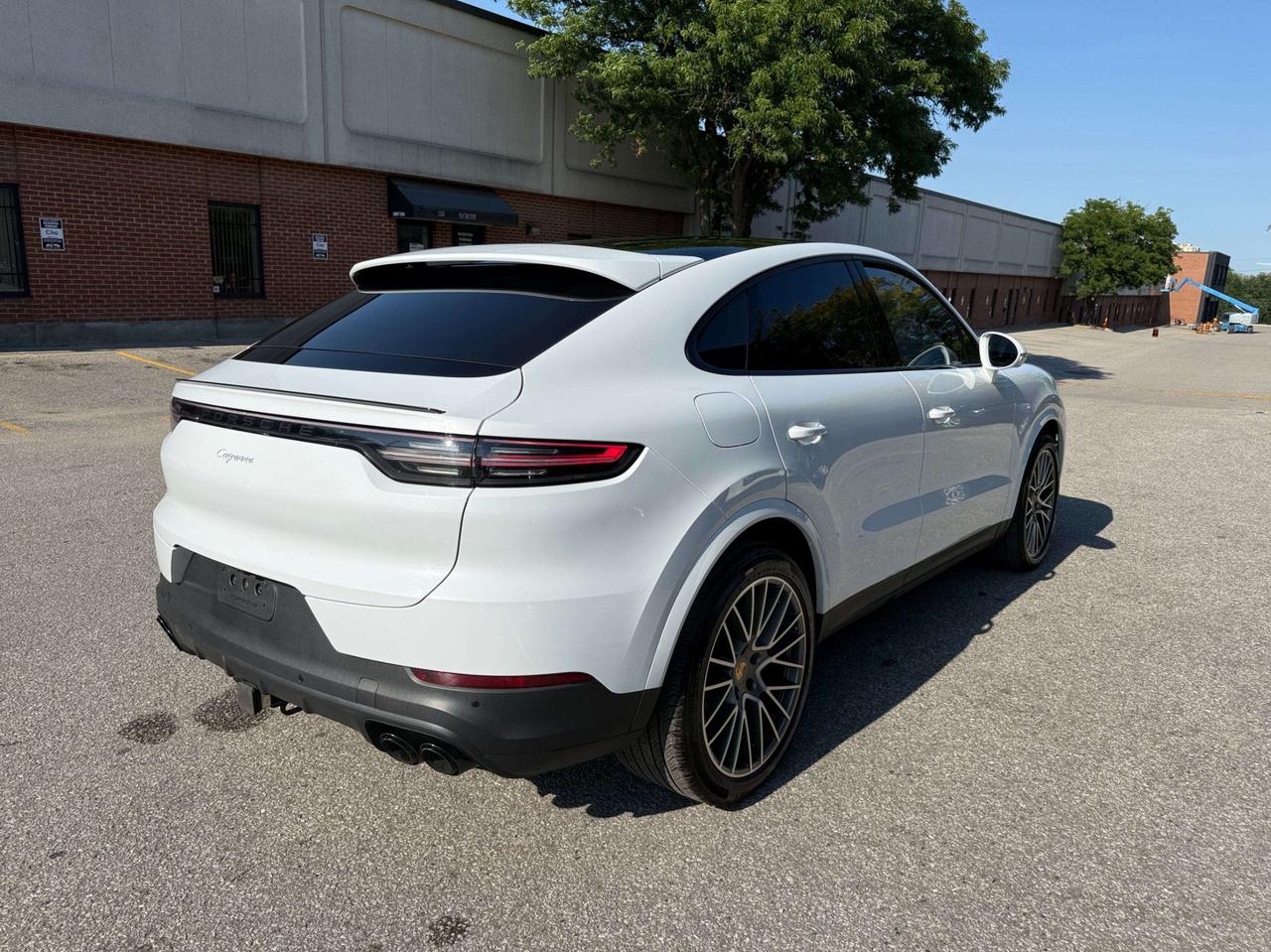 2023 Porsche Cayenne Coupe AWD, PERFORMANCE PKG Photo