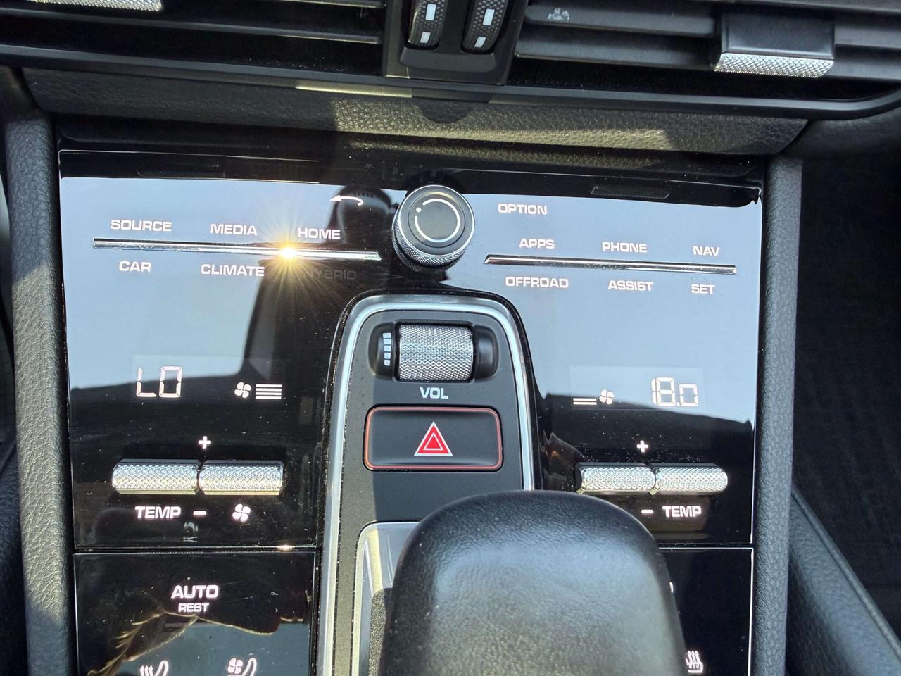 2023 Porsche Cayenne Coupe AWD, PERFORMANCE PKG Photo
