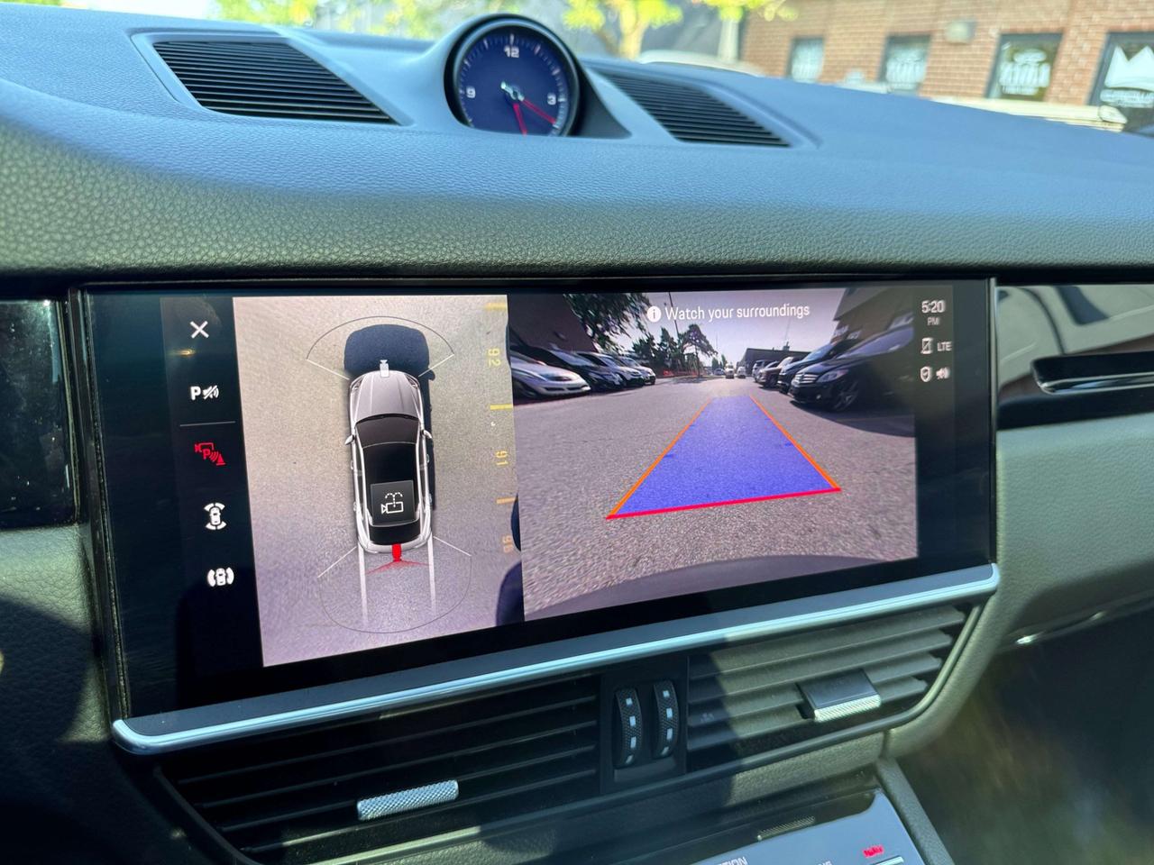 2023 Porsche Cayenne Coupe AWD, PERFORMANCE PKG Photo