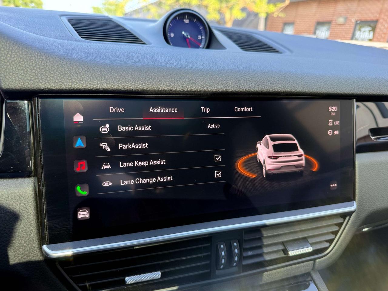 2023 Porsche Cayenne Coupe AWD, PERFORMANCE PKG Photo