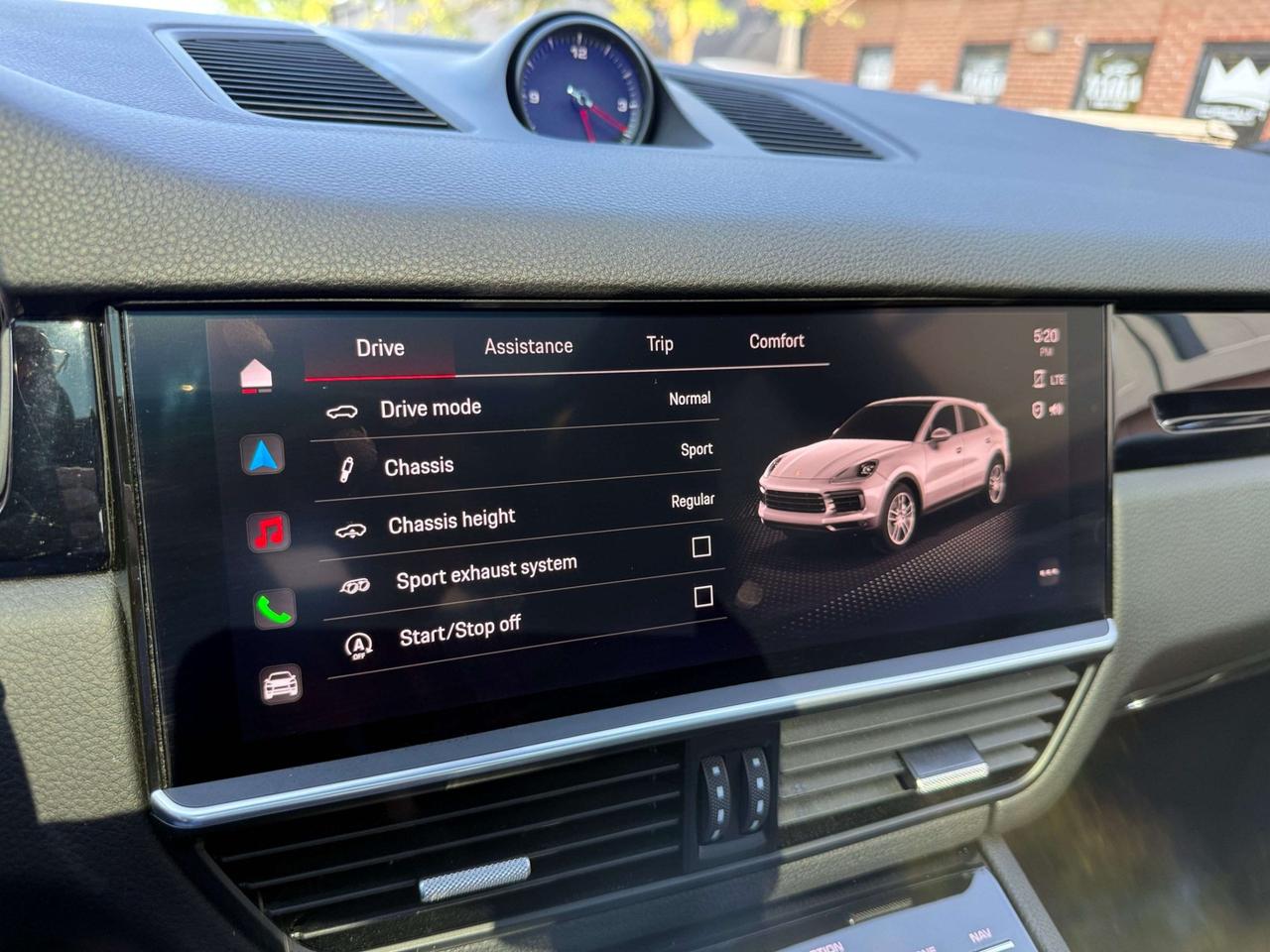 2023 Porsche Cayenne Coupe AWD, PERFORMANCE PKG Photo