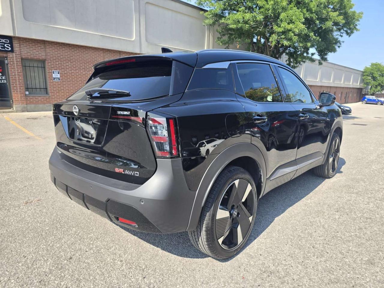 2026 Nissan Kicks SR AWD Photo