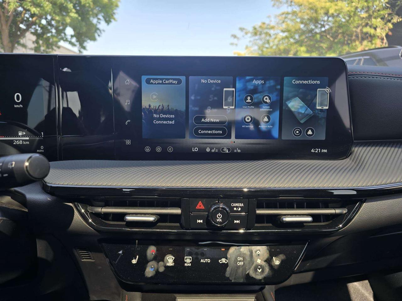 2026 Nissan Kicks SR AWD Photo